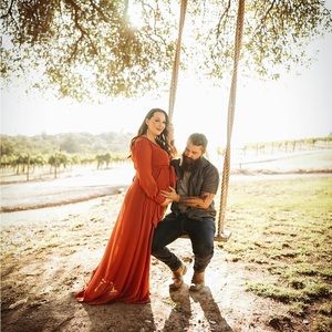 Burnt orange maternity dress for photo shoot